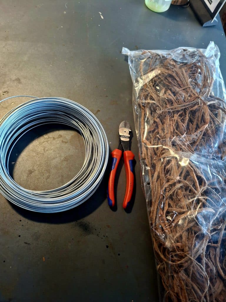Drahtarbeit in Entstehung im Atelier Stielecht
